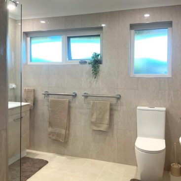 Hallet-Cove-Large-Accessible-Bathroom-